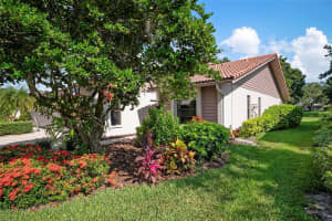 3921 WILSHIRE CIRCLE, SARASOTA, FL 34238 Sold 11/15/24