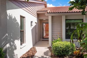 3921 WILSHIRE CIRCLE, SARASOTA, FL 34238 Sold 11/15/24