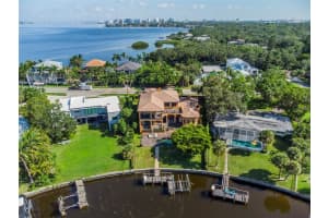 1502 SIESTA DRIVE, SARASOTA, FL 34239 Sold 06/02/25