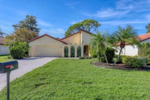 2961 HEATHER BOW, SARASOTA, FL 34235 Sold 10/08/24