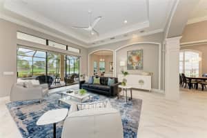 7233 LAKE FOREST GLEN, LAKEWOOD RANCH, FL 34202 Sold 09/25/24