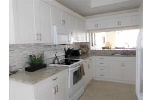 9630 CLUB SOUTH CIRCLE, SARASOTA, FL 34238 - MLS#MFRA4619103