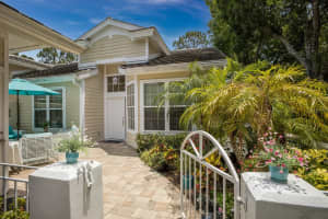 7749 WHITEBRIDGE GLEN, UNIVERSITY PARK, FL 34201 Sold 10/17/24