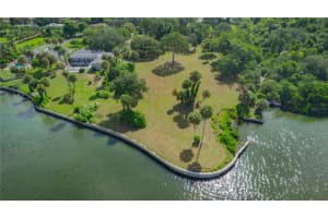 8258 LONGBAY BOULEVARD, SARASOTA, FL 34243 - MLS#MFRA4619495