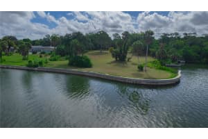 8258 LONGBAY BOULEVARD, SARASOTA, FL 34243 - MLS#MFRA4619495