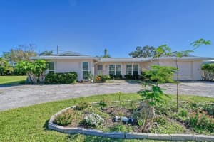 2488 BREAKWATER CIRCLE, SARASOTA, FL 34231 Sold 02/27/25