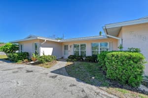 2488 BREAKWATER CIRCLE, SARASOTA, FL 34231 Sold 02/27/25