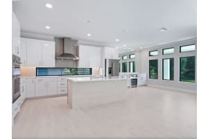 2208 BOUGAINVILLEA STREET, SARASOTA, FL 34239 Sold 12/10/24