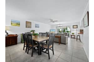 569 SUTTON PLACE, LONGBOAT KEY, FL 34228 Sold 03/05/25