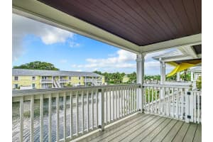 5015 COQUINA KEY DRIVE, SAINT PETERSBURG, FL 33705 Sold 01/31/25