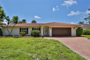2834 HARDEE DRIVE, SARASOTA, FL 34231 Sold 09/18/24