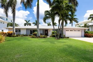 617 KEY ROYALE DRIVE, HOLMES BEACH, FL 34217 Sold 11/22/24