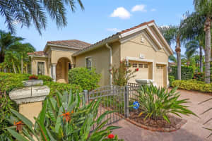 7248 PRESIDIO GLEN, LAKEWOOD RANCH, FL 34202 Sold 10/17/24