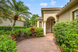 7248 PRESIDIO GLEN, LAKEWOOD RANCH, FL 34202 Sold 10/17/24
