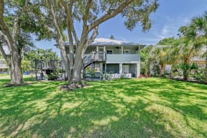216 SHORELAND DRIVE, OSPREY, FL 34229 Sold 10/17/24