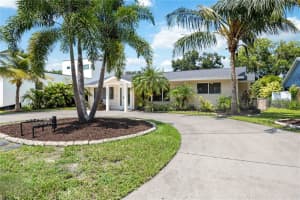 2575 HYDE PARK STREET, SARASOTA, FL 34239 Sold 10/30/24