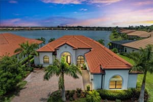 405 MARAVIYA BOULEVARD, NOKOMIS, FL 34275 Sold 03/31/25