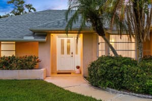 1156 PALMETTO DRIVE, VENICE, FL 34293 Sold 04/30/25