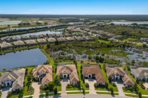 772 CROSSWIND AVENUE, SARASOTA, FL 34240 Sold 11/20/24