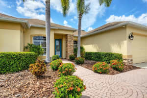 12209 CLUBHOUSE DRIVE, LAKEWOOD RANCH, FL 34202 Sold 01/23/25