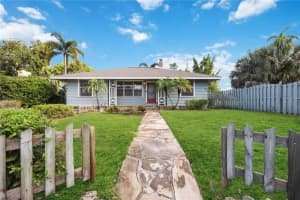 1051 INDIAN BEACH DRIVE, SARASOTA, FL 34234 Sold 09/17/24