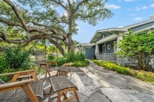 2585 HYDE PARK STREET, SARASOTA, FL 34239 Sold 10/25/24
