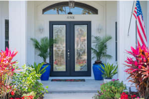 10308 CLUBHOUSE DRIVE, BRADENTON, FL 34202 Sold 03/06/25