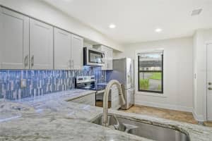 2716 60TH AVENUE DRIVE, BRADENTON, FL 34207 Sold 11/04/24