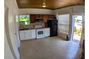 401 COLONIA LANE, NOKOMIS, FL 34275 - MLS#MFRA4621361