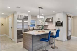 1900 BENJAMIN FRANKLIN DRIVE, SARASOTA, FL 34236 - MLS#MFRA4621429