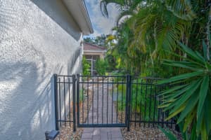 7823 33RD STREET, SARASOTA, FL 34243 Sold 07/24/25