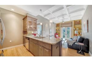 445 ORANGE AVENUE, SARASOTA, FL 34236 Sold 02/28/25
