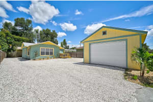 2275 BAHIA VISTA STREET, SARASOTA, FL 34239 Sold 10/23/24
