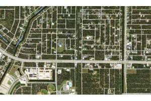 426 LEMOYNE STREET, PORT CHARLOTTE, FL 33954 - MLS#MFRA4621714