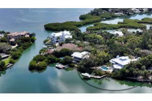 241 CEDAR PARK CIRCLE, SARASOTA, FL 34242 Sold 12/20/24
