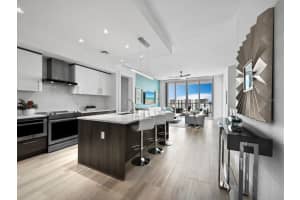 111 PINEAPPLE AVENUE, SARASOTA, FL 34236 Sold 10/23/24