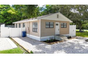 2706 6TH AVENUE, PALMETTO, FL 34221 Sold 05/08/25