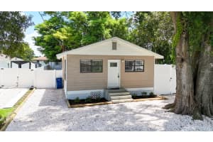2706 6TH AVENUE, PALMETTO, FL 34221 Sold 05/08/25