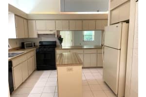 4877 VILLAGE GARDENS DRIVE, SARASOTA, FL 34234 Sold 11/01/24