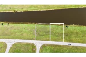27 SUNFLOWER DR, PLACIDA, FL 33946 - MLS#MFRA4622007