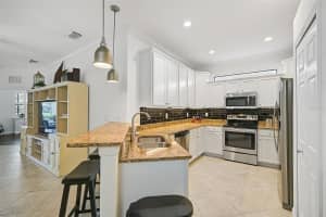 224 BABBLING BROOK RUN, BRADENTON, FL 34212 Sold 05/27/25
