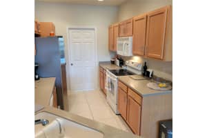 3780 82ND AVENUE CIRCLE, SARASOTA, FL 34243 - MLS#MFRA4622161
