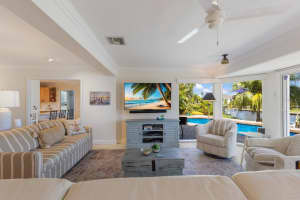 635 DUNDEE LN, HOLMES BEACH, FL 34217 Sold 03/07/25