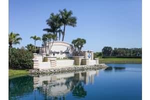 355 FAIRWAY ISLES LANE, BRADENTON, FL 34212 Sold 02/07/25