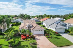 5822 FAIRWAY LAKES DRIVE, SARASOTA, FL 34243 Sold 01/31/25