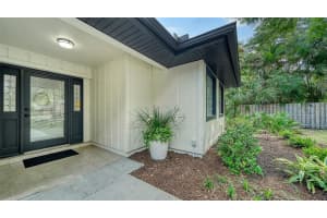2811 NORTHWOOD WAY, SARASOTA, FL 34234 Sold 10/24/24