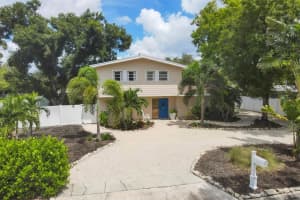 3003 BAY STREET, SARASOTA, FL 34237 Sold 11/04/24