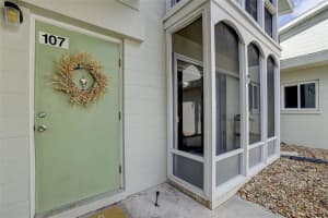 2304 RINGLING BOULEVARD, SARASOTA, FL 34237 Sold 02/28/25