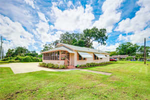 1712 51ST AVENUE, BRADENTON, FL 34203 Sold 01/21/25