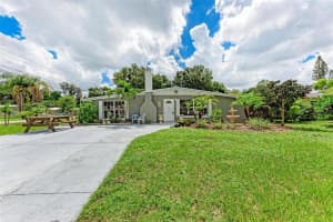 2201 STRATFORD DRIVE, SARASOTA, FL 34232 Sold 10/21/24